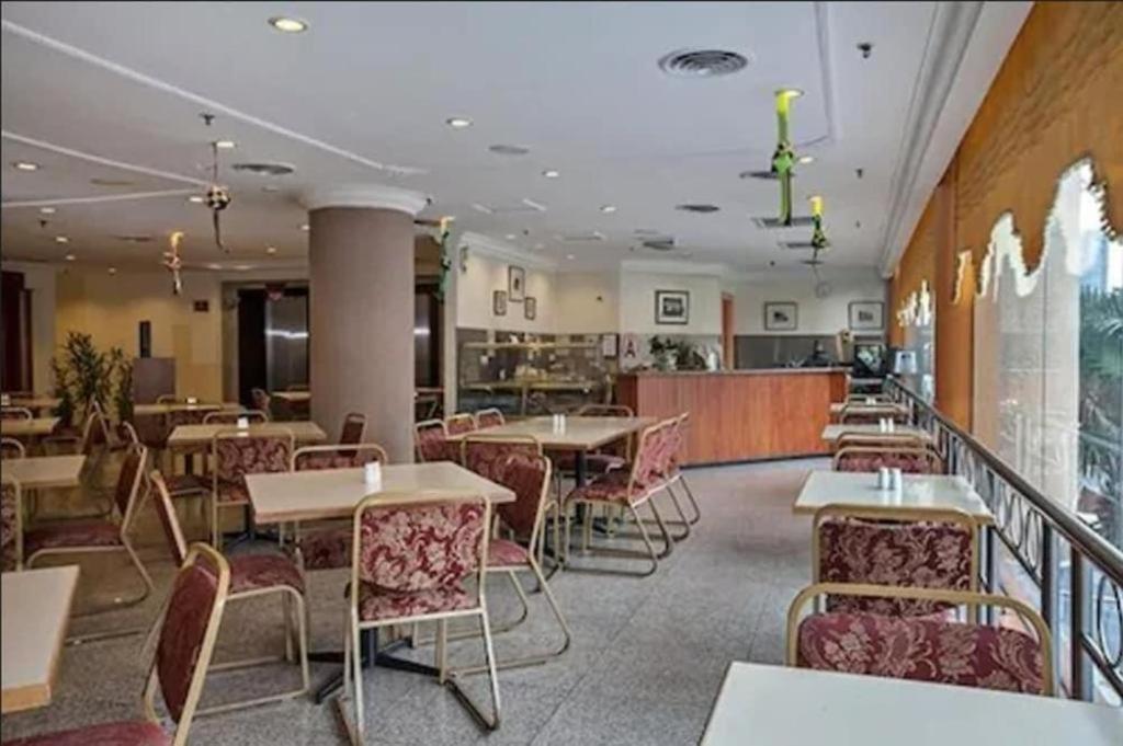 Hotel Zamburger Wira Куала-Лумпур Экстерьер фото