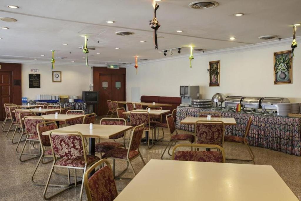 Hotel Zamburger Wira Куала-Лумпур Экстерьер фото