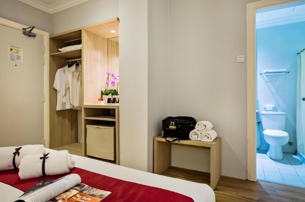 Hotel Zamburger Wira Куала-Лумпур Экстерьер фото