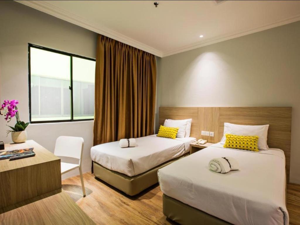 Hotel Zamburger Wira Куала-Лумпур Экстерьер фото